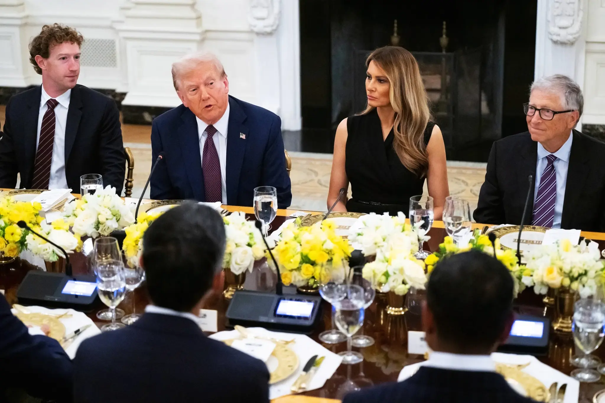 АНУ-ын Ерөнхийлөгч Трамп орчин цагийн лидер, хөрөнгө оруулагчидтай уулзлаа